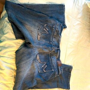 Maurice’s old school style. Super comfortable.